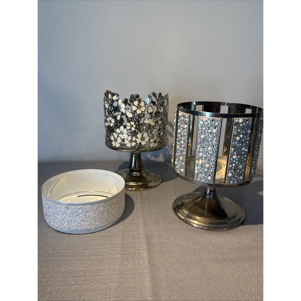 BATH & BODY WORKS SILVER‎ GEM PEARLS  FLOWER PEDESTAL 3 WICK CANDLE SLEVE HOLDER
